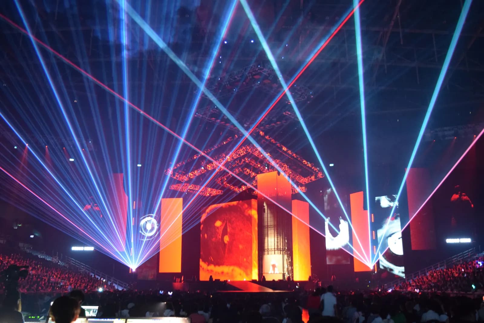 S1000 LED Profile lighting Panai Hui concert stage